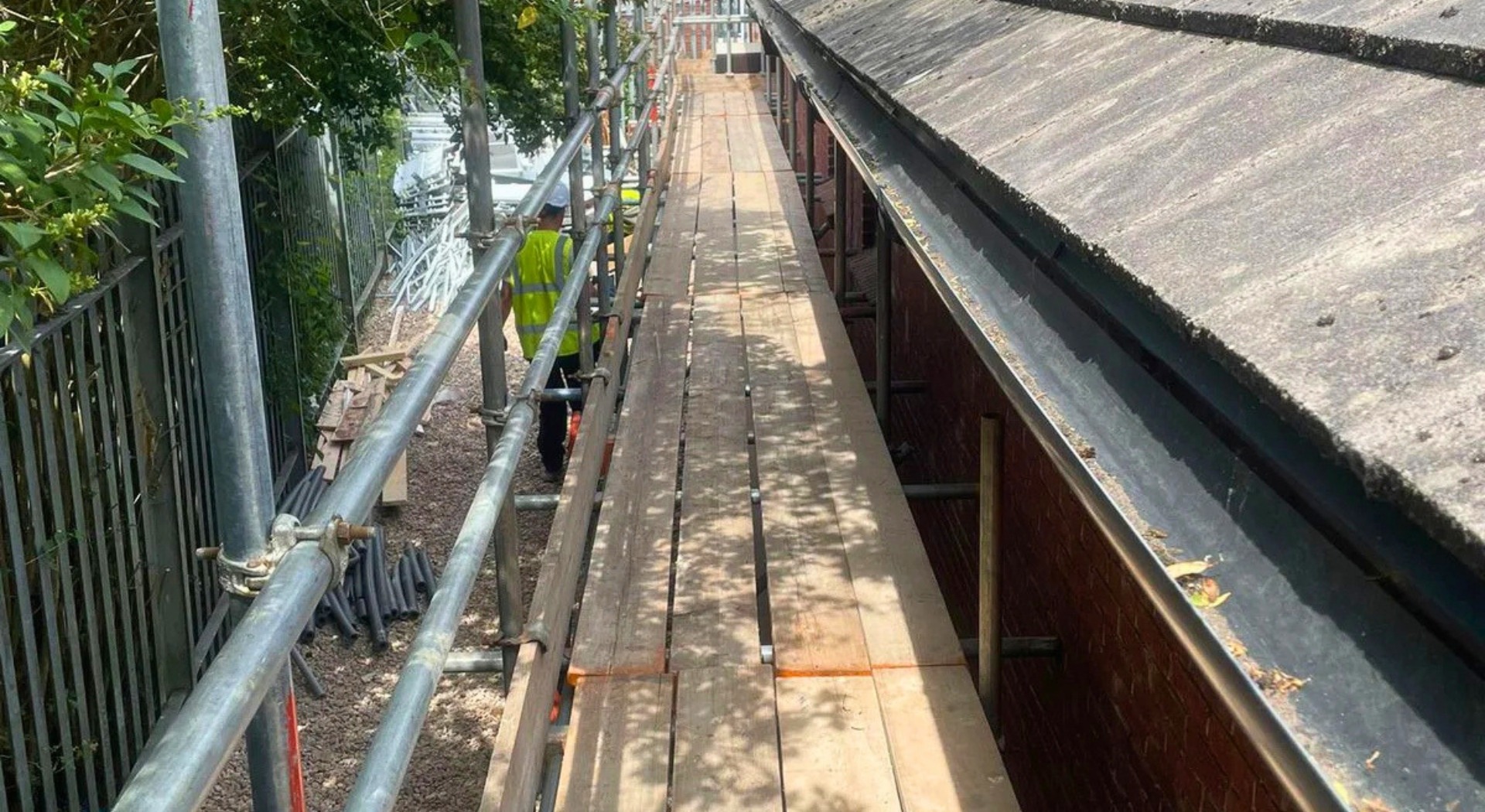 Scaffolding cost Birmingham for residential roofing and property maintenance projects